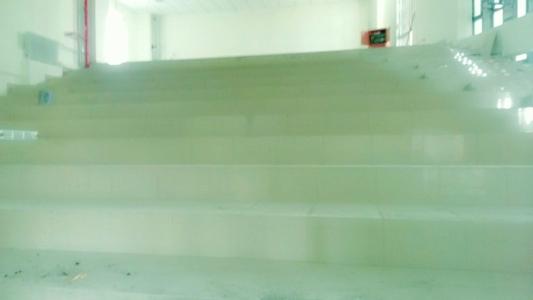 阶梯教室地砖施工情况